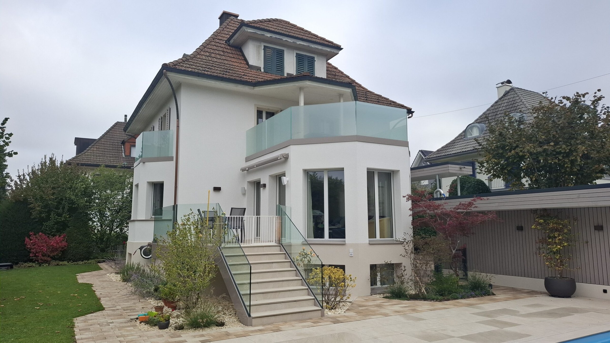 Erneuerung Einfamilienhaus und Umgebung